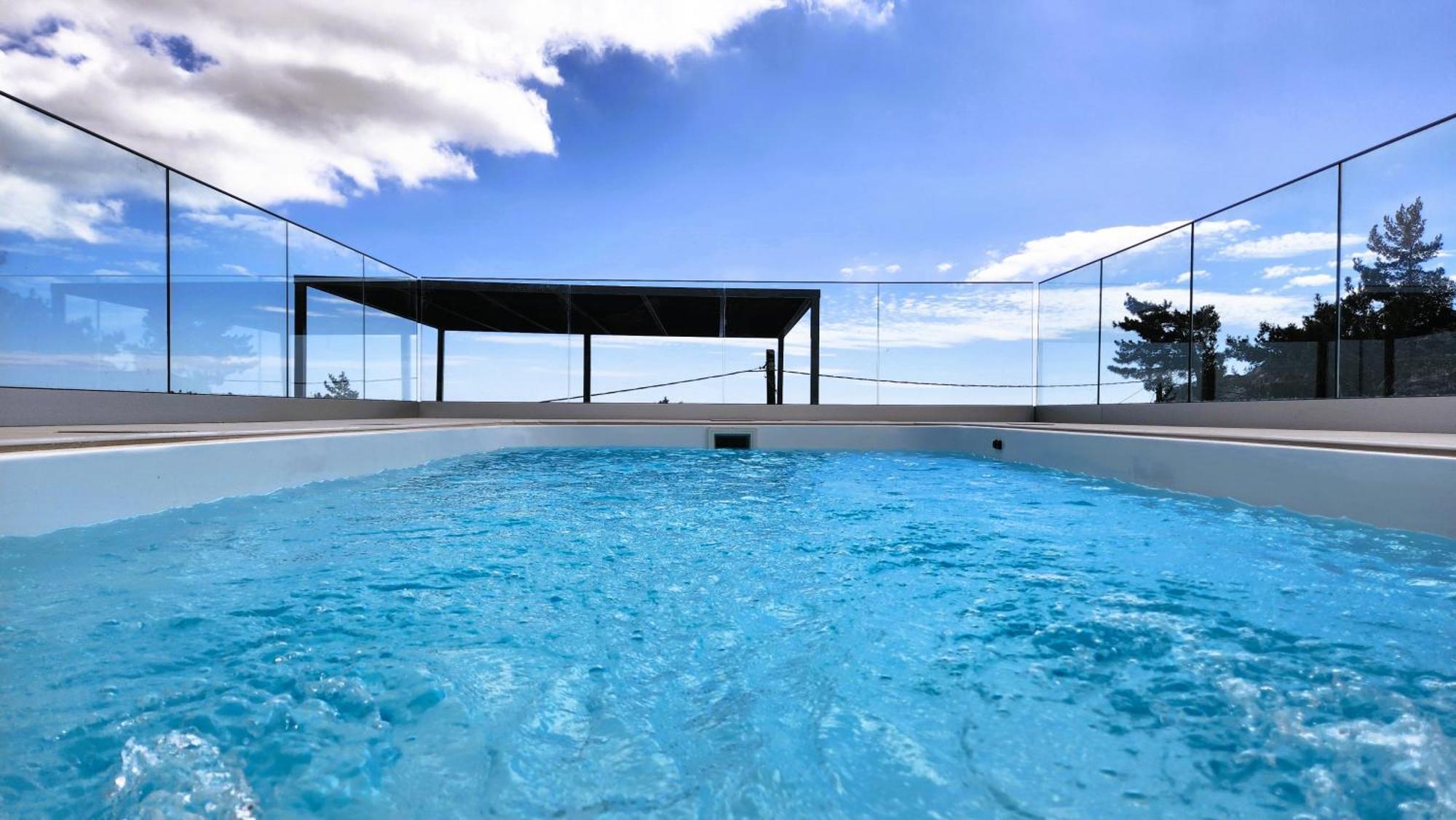 Villa M - Villa With Private Pool And Yard Anatolí エクステリア 写真