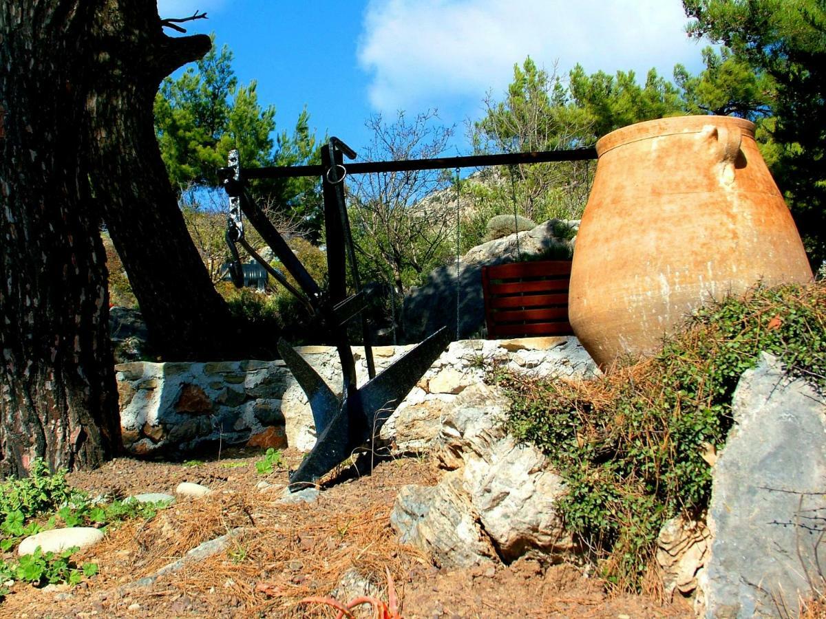Villa M - Villa With Private Pool And Yard Anatolí エクステリア 写真