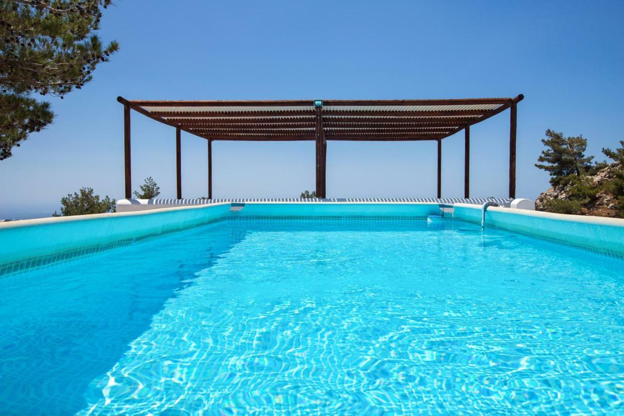 Villa M - Villa With Private Pool And Yard Anatolí エクステリア 写真
