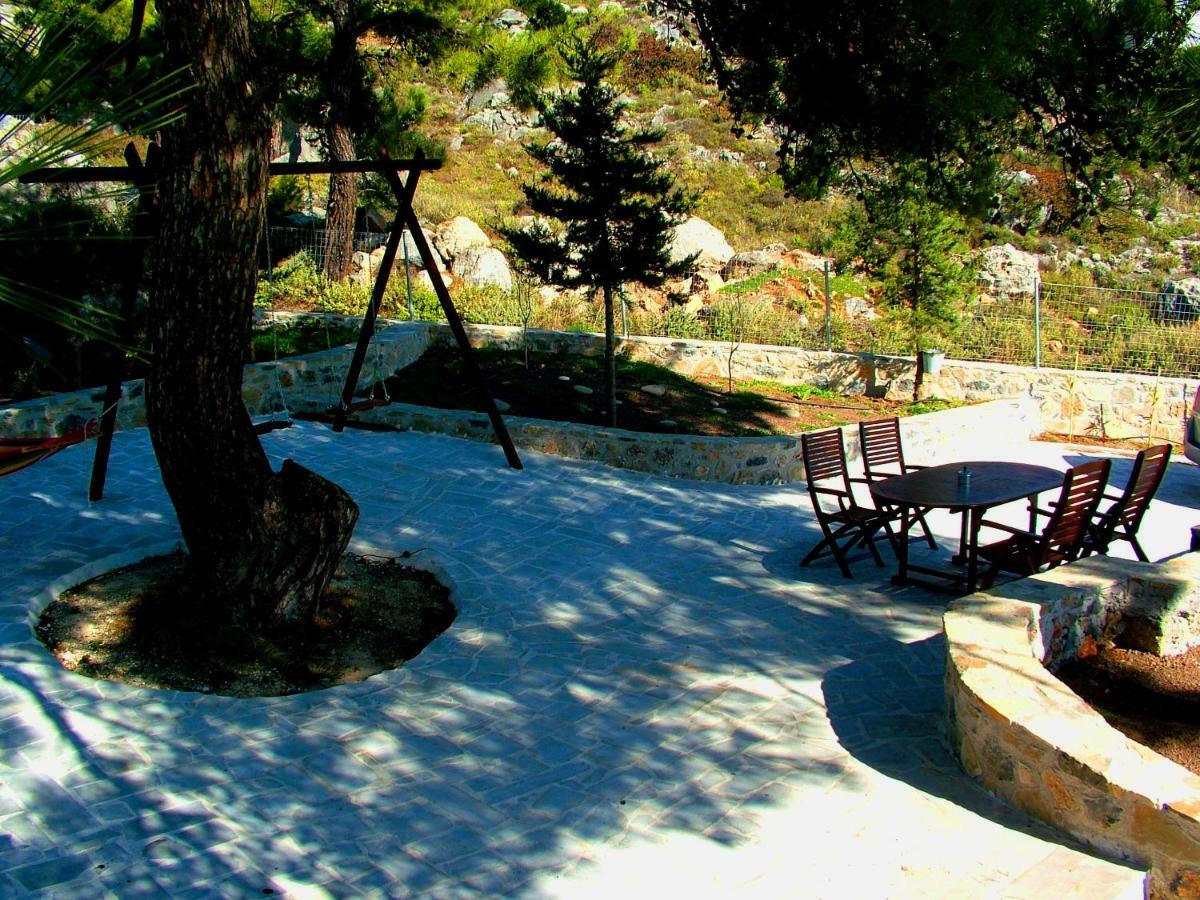 Villa M - Villa With Private Pool And Yard Anatolí エクステリア 写真