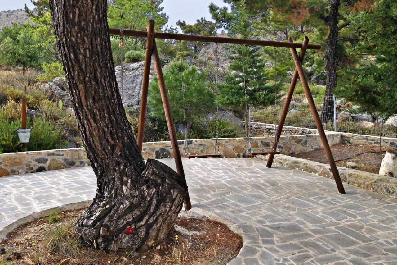 Villa M - Villa With Private Pool And Yard Anatolí エクステリア 写真
